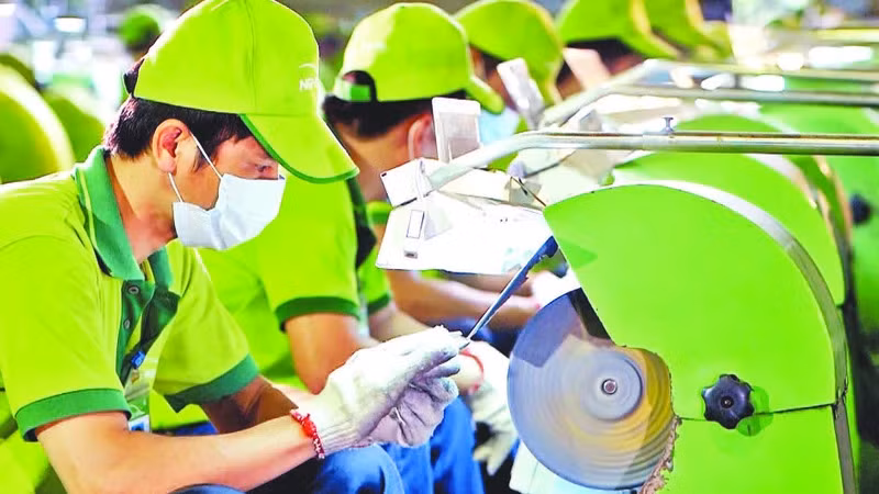 Lao động tại Công ty cổ phần Kềm Nghĩa, Thành phố Hồ Chí Minh. Ảnh minh họa: PHƯƠNG VY