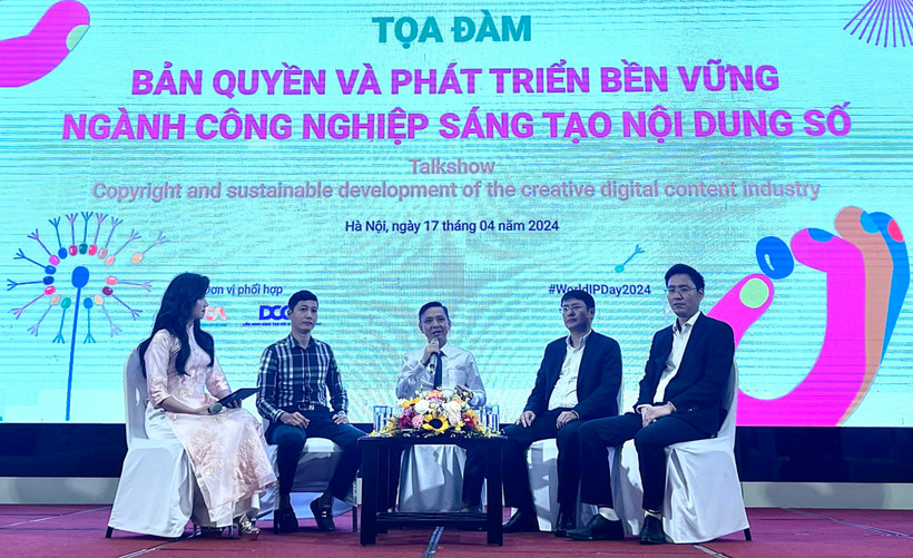 Các đại biểu trao đổi sôi nổi tại cuộc tọa đàm.