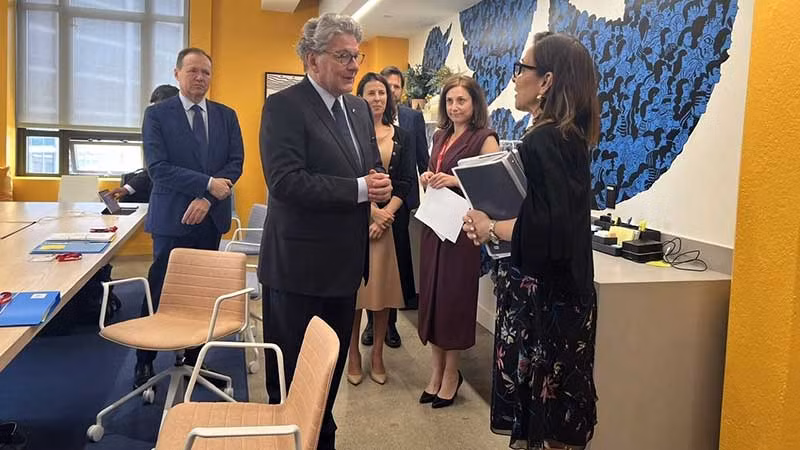 Giới chức EU đề nghị các công ty công nghệ tuân thủ DSA. (Ảnh europeanconservative.com)