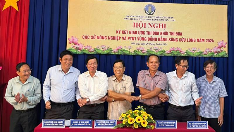 Các tỉnh, thành phố vùng đồng bằng sông Cửu Long ký kết giao ước thi đua.