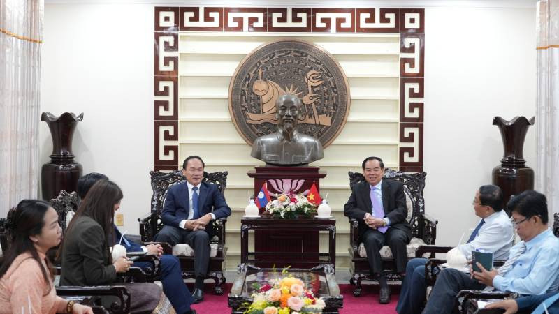 Lãnh đạo tỉnh Bến Tre tiếp và chào xã giao Ngài Phonesy Bounmixay, Tổng lãnh sự Lào tại Thành phố Hồ Chí Minh