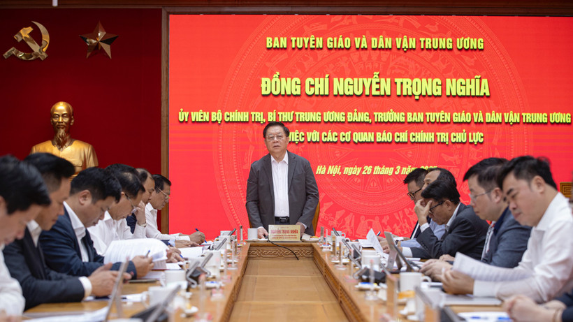 Trưởng Ban Tuyên giáo và Dân vận Trung ương Nguyễn Trọng Nghĩa chủ trì buổi làm việc với các cơ quan báo chí chính trị chủ lực.
