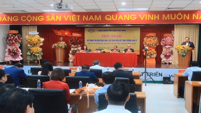 Quang cảnh hội nghị. (Ảnh: PHONG NGUYÊN) 