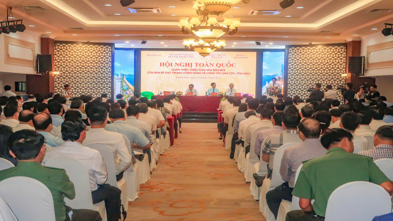 Quang cảnh hội nghị. (Ảnh: PHONG NGUYÊN) 