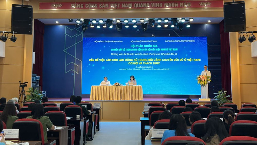 Quang cảnh buổi hội thảo. 
