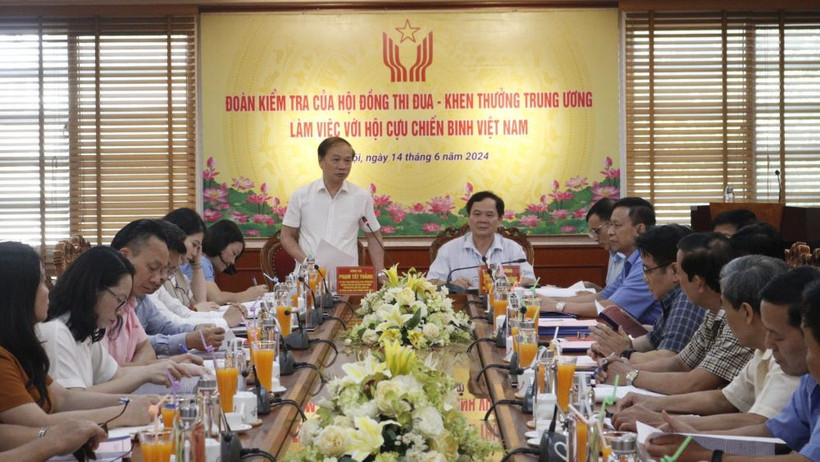 Toàn cảnh buổi làm việc. 