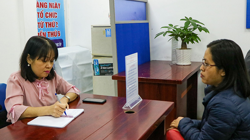 Phỏng vấn lao động tại phiên giao dịch việc làm ở Trung tâm Dịch vụ việc làm Hà Nội. (Ảnh: Nhật Quang)