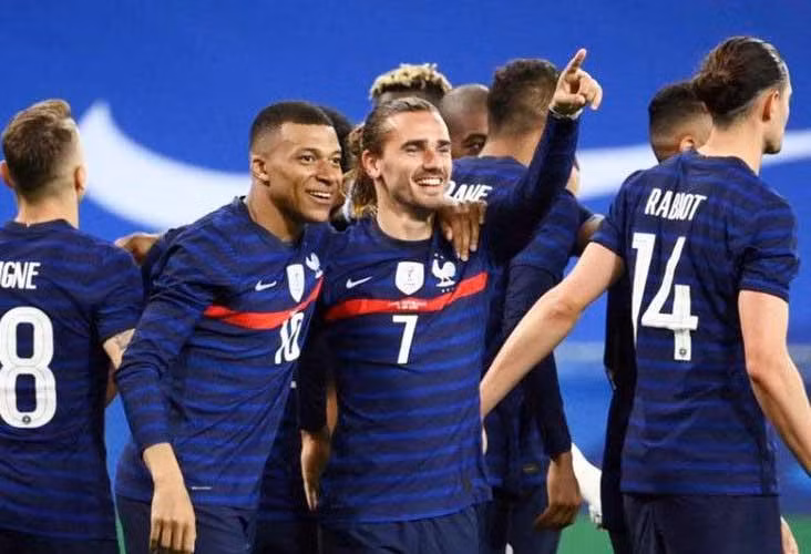 Niềm vui chiến thắng có đến với đội đương kim vô địch Pháp đêm nay (4/12) ?