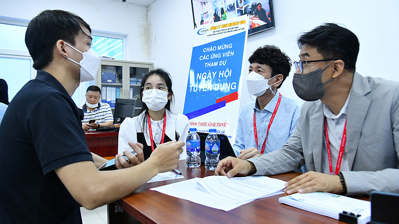 Phiên giao dịch việc làm cho lao động EPS và thực tập sinh Nhật Bản về nước, tháng 11/2022 tại Hà Nội. (Ảnh: Nhật Quang)
