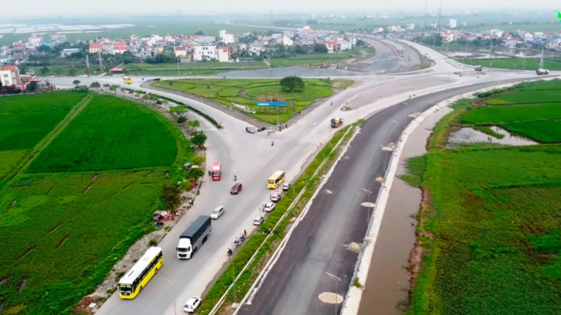 Tuyến đường bộ mới Nam Định-Lạc Quần-Đường bộ ven biển đang trong quá trình xây dựng.