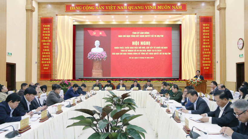 Tỉnh ủy Lâm Đồng tổ chức Hội nghị quán triệt, triển khai việc đổi mới, sắp xếp tổ chức bộ máy theo Kế hoạch số 04-KH/BCĐ của Ban Chỉ đạo Trung ương về Tổng kết Nghị quyết số 18-NQ/TW