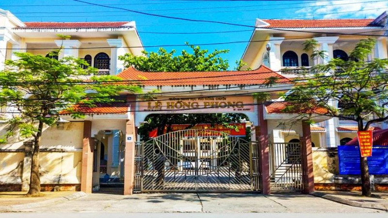 Trường trung học phổ thông chuyên Lê Hồng Phong (Nam Định) hiện nay.