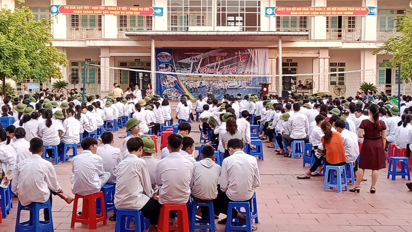 Giờ học ngoại khóa của học sinh Trường trung học phổ thông Điềm Thụy ở huyện Phú Bình (Thái Nguyên). 