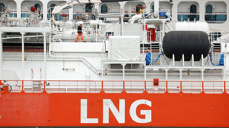 Tàu chở khí tự nhiên hóa lỏng ở Tây Ban Nha. (Ảnh REUTERS)