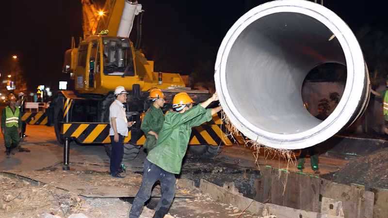 SAWACO thi công các công trình cấp nước, hoàn thiện mạng lưới cấp nước trên toàn thành phố.