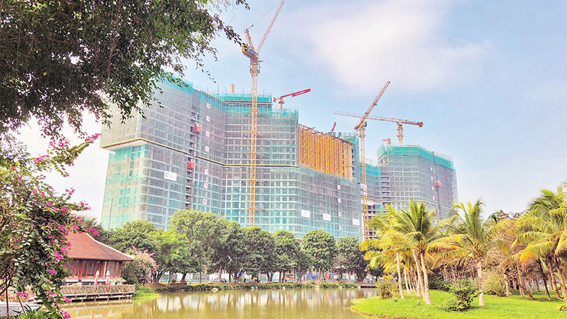 Các dự án nhà ở thương mại hướng tới việc tạo không gian sống xanh.