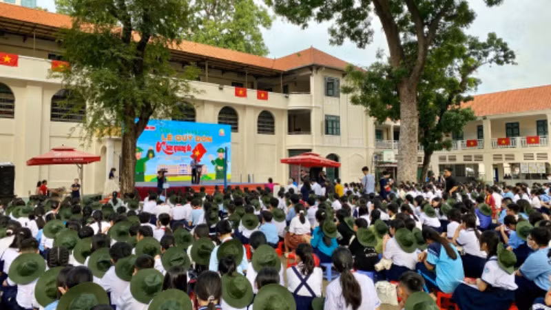 Quang cảnh Vòng chung kết giải Lê Quý Đôn trên ấn phẩm Khăn Quàng Đỏ lần thứ 26.