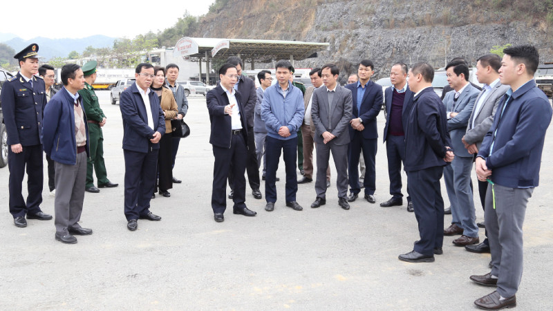 Đoàn công tác của Tỉnh ủy Lạng Sơn kiểm tra việc thực hiện Đề án tại huyện Văn Lãng, tỉnh Lạng Sơn.