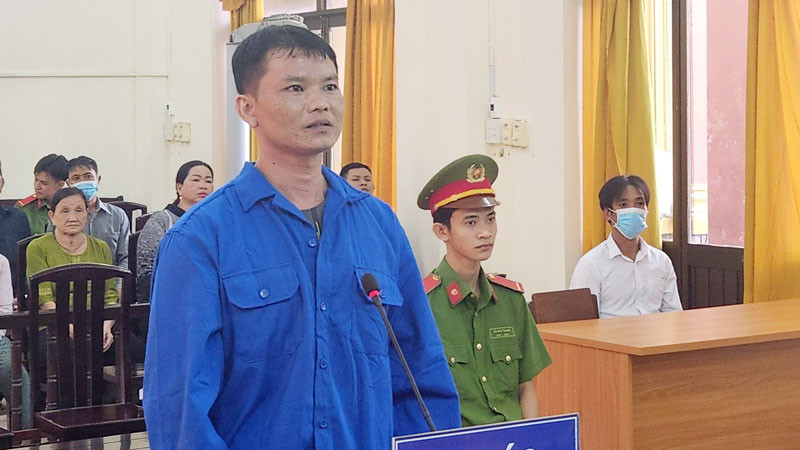 Bị cáo Đặng Văn Trung tại phiên tòa sơ thẩm sáng 24/5.