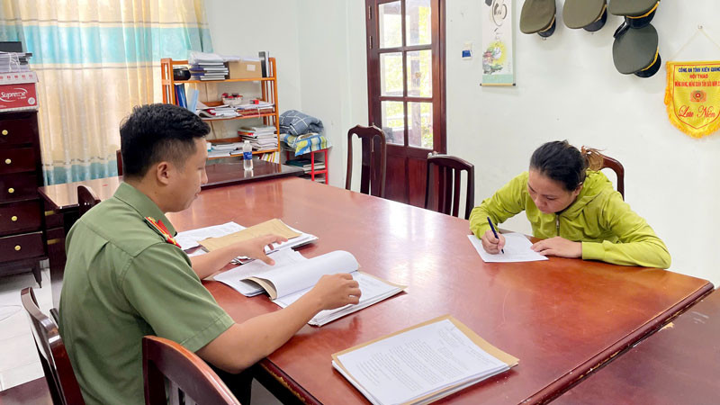 Đối tượng P.T.T. bị Công an mời làm việc.