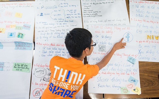 Với hàng triệu người dùng trên mạng xã hội, những cơ chế phát hiện và xử lý mạnh mẽ, hiệu quả nhằm kéo giảm tình trạng ứng xử kém văn hóa là hết sức cần thiết. Ảnh: UNICEF Việt Nam