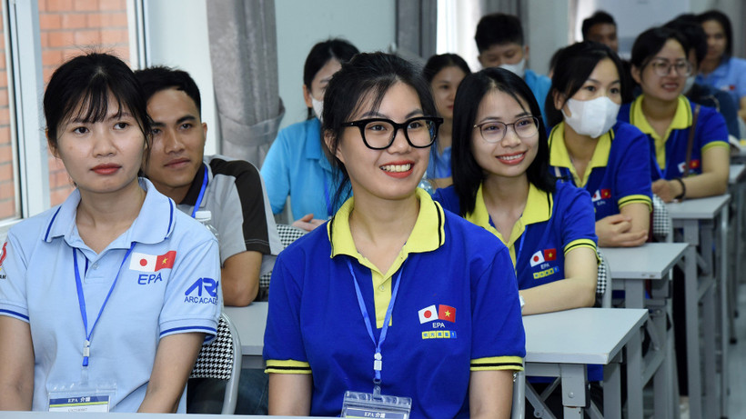 Lễ xuất cảnh cho các ứng viên điều dưỡng, nhân viên chăm sóc khóa 11 của chương trình EPA đi làm việc tại Nhật Bản, ngày 4/6/2024 tại Hà Nội. (Ảnh: TRẦN HẢI)