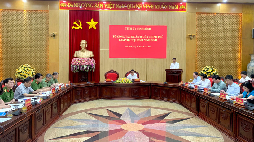 Buổi làm việc của Tổ công tác Đề án 06 của Chính phủ tại Ninh Bình. (Ảnh: Yến Trinh)