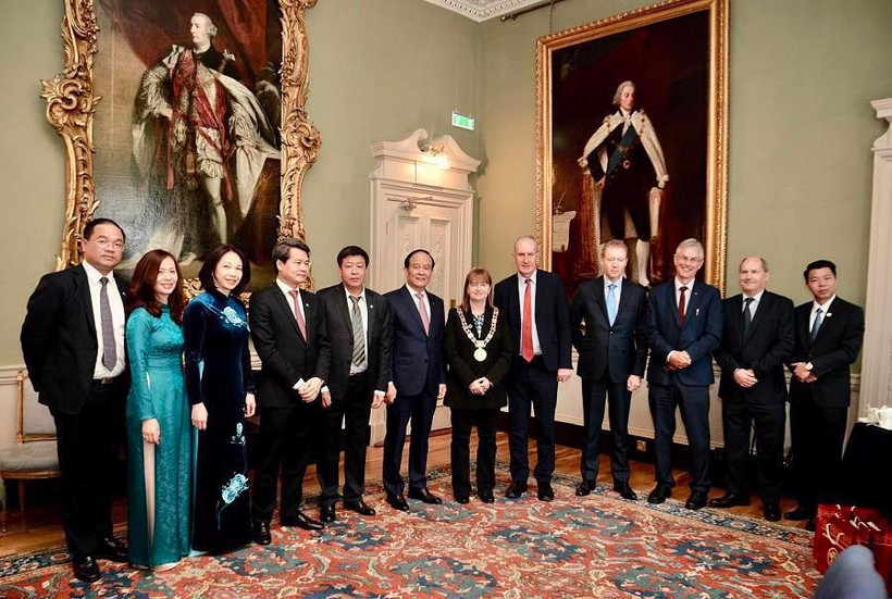 Đoàn đại biểu thành phố Hà Nội thăm, làm việc tại thành phố Dublin, Ireland.