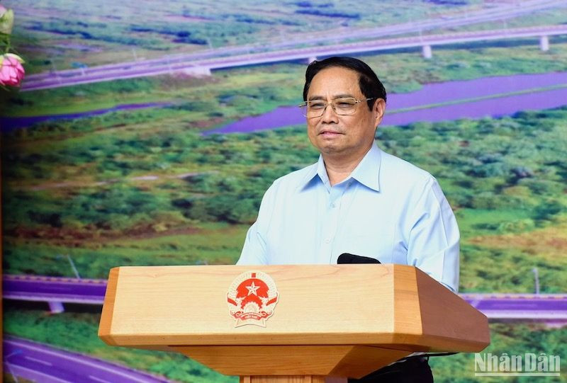 Thủ tướng Phạm Minh Chính, Trưởng Ban Chỉ đạo Nhà nước các công trình, dự án quan trọng quốc gia, trọng điểm ngành giao thông vận tải, chủ trì họp phiên thứ 7 của Ban Chỉ đạo.
