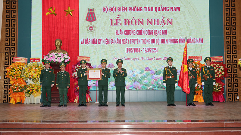 Tập thể Bộ đội Biên phòng tỉnh Quảng Nam được Chủ tịch nước Cộng hòa xã hội chủ nghĩa Việt Nam tặng thưởng Huân chương chiến công hạng Nhì.