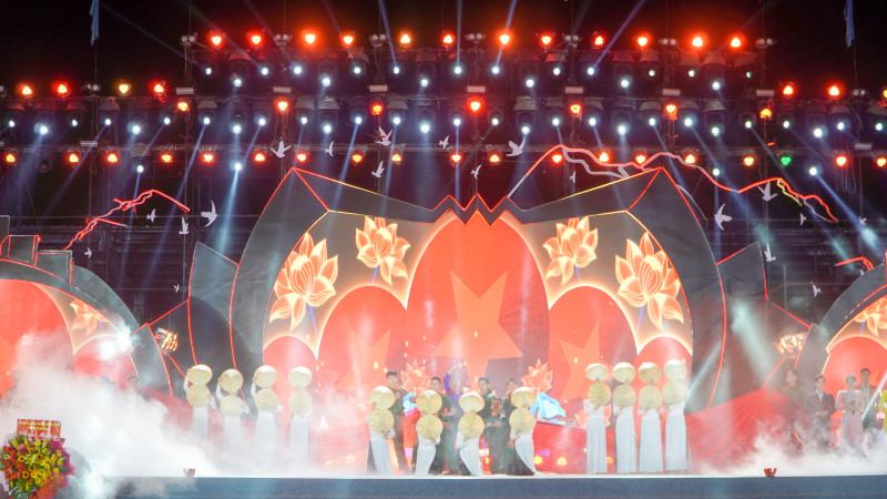 Chương trình nghệ thuật diễn ra tại kỷ niệm 50 năm ngày giải phóng quê hương Thăng Bình (26/3/1975-26/3/2025).