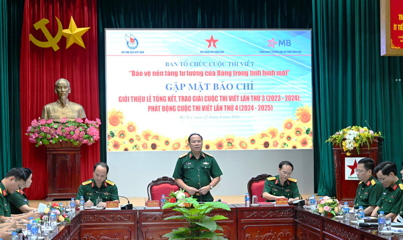Thiếu tướng Đoàn Xuân Bộ, Trưởng Ban Tổ chức Cuộc thi viết về bảo vệ nền tảng tư tưởng của Đảng thông tin kết quả cuộc thi lần thứ 3.
