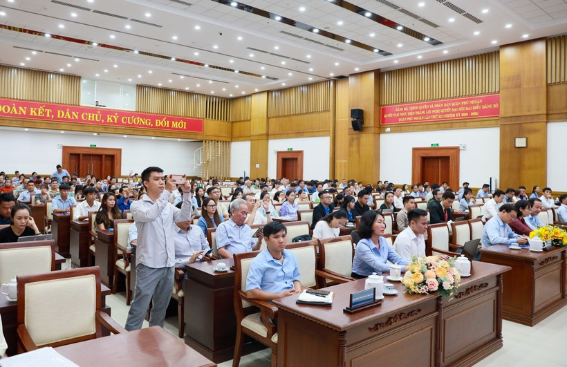 Hội nghị triển khai chương trình hỗ trợ chuyển đổi số và triển khai thí điểm khảo sát, đo lường, đánh giá hiện trạng và mức độ sẵn sàng thương mại điện tử (TMĐT) và chuyển đổi số các doanh nghiệp, hộ kinh doanh, cửa hàng bán buôn, bán lẻ trên địa bàn quận Phú Nhuận.
