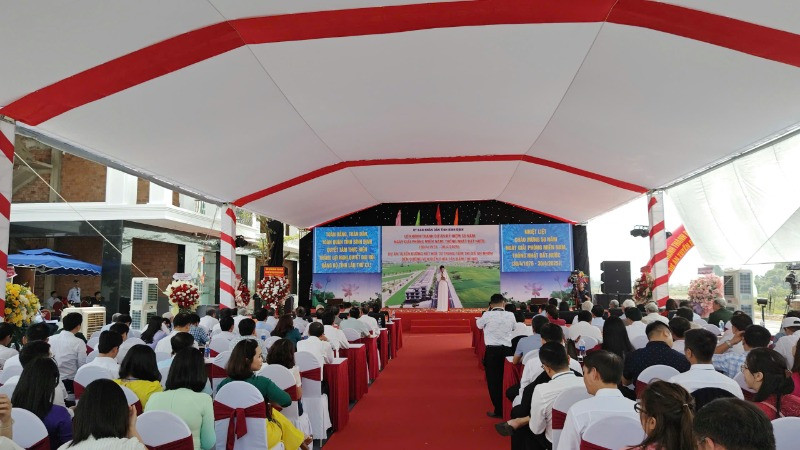Quang cảnh buổi lễ.