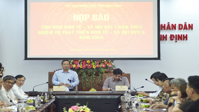 Quang cảnh buổi họp báo.