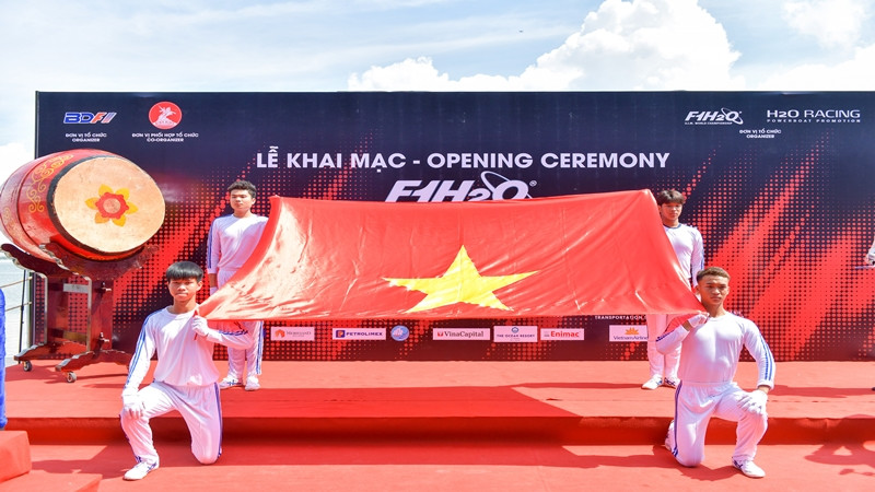 Thành lập Liên đoàn thuyền máy thể thao Việt Nam