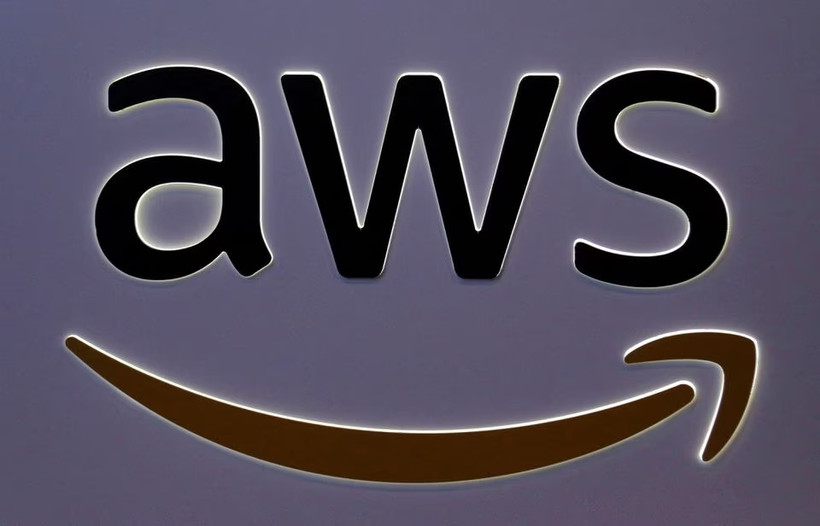 Logo của Amazon Web Services (AWS). Nguồn: Reuters