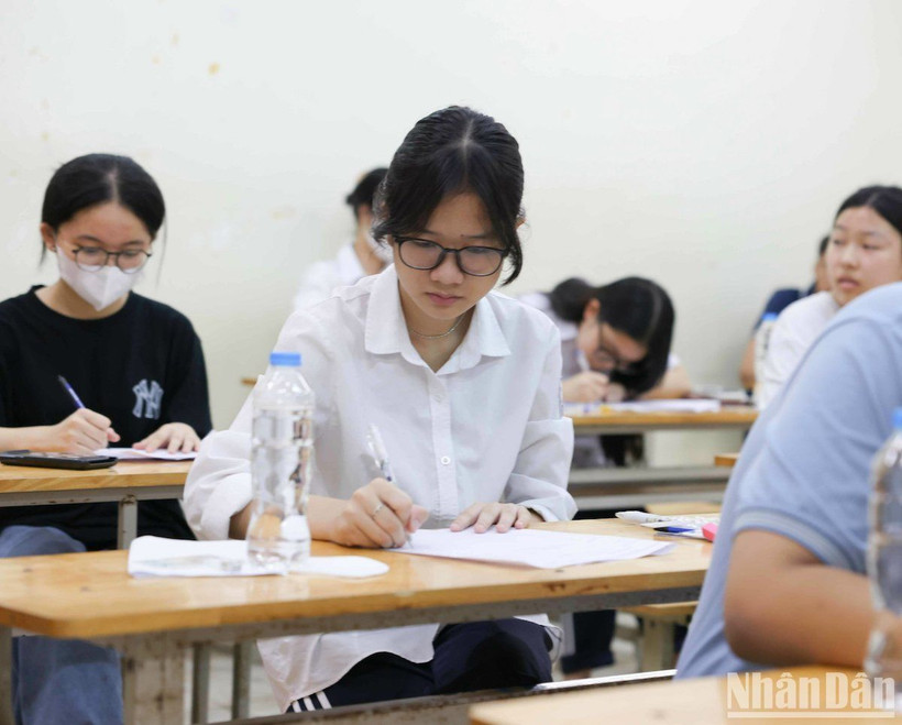 Gợi ý lời giải chi tiết đề minh họa Toán thi lớp 10 của Hà Nội 