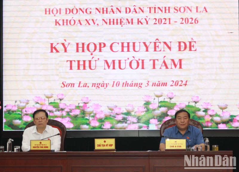 Chủ tọa kỳ họp chuyên đề thứ 18, Hội đồng nhân dân tỉnh Sơn La, khóa 15, nhiệm kỳ 2021-2026.