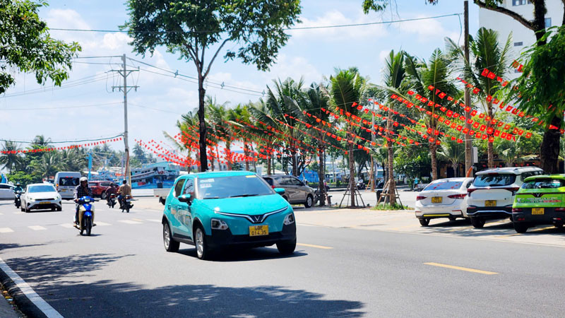 Xe điện VinFast lưu thông ở thành phố Phú Quốc.