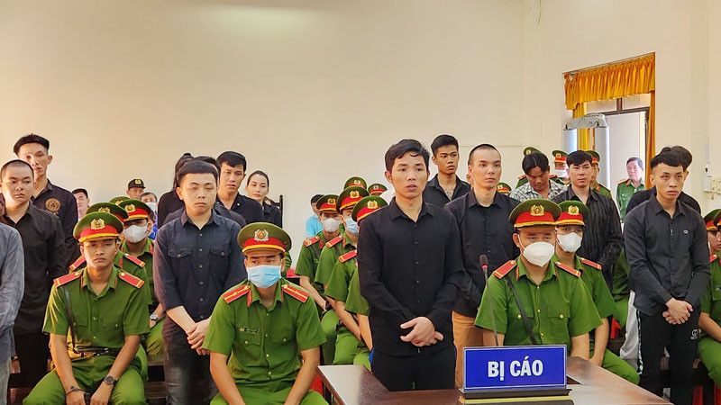Các bị cáo trong phiên tòa xét xử sáng ngày 10/8.