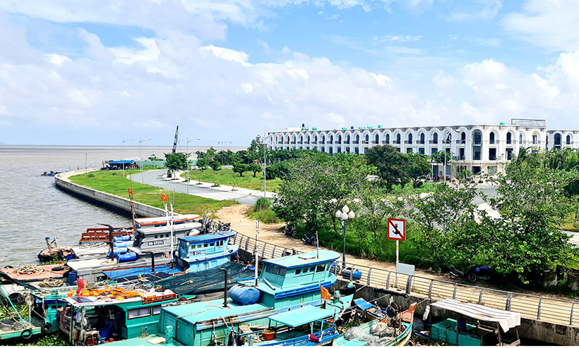 Dự án đô thị lấn biển Rạch Giá có tổng diện tích 420ha, trong đó lấn biển 360ha, dự án được phân thành 5 khu vực. Trong ảnh: Một góc của dự án tại khu vực 5 do Công ty cổ phần đầu tư Phú Cường Kiên Giang làm chủ đầu tư. (Ảnh: Việt Tiến)