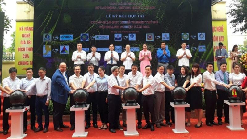 Các cơ sở giáo dục nghề nghiệp và doanh nghiệp tại Hội nghị gắn kết giáo dục nghề nghiệp Thủ đô với thị trường lao động năm 2021. (Ảnh: nhandan.vn)