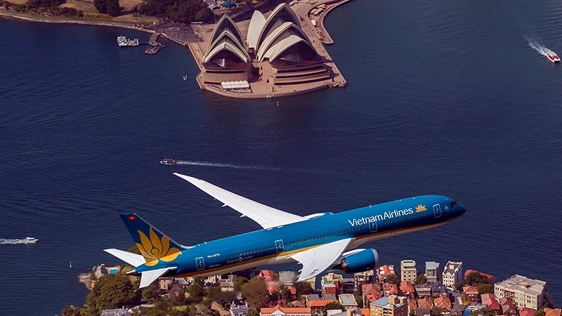 Hiện nay, hãng hàng không Vietnam Airlines khai thác 5 đường bay thẳng đến Australia. 