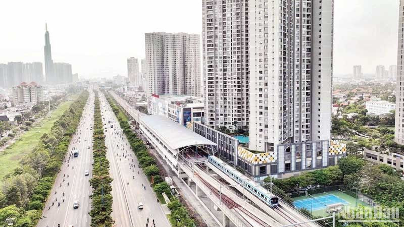 Tuyến metro số 1 Bến Thành-Suối Tiên, Thành phố Hồ Chí Minh. (Ảnh: THẾ ANH)