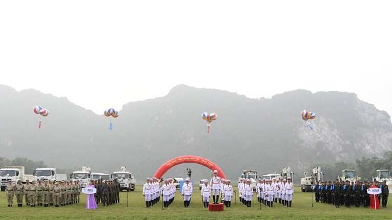 Đại diện lực lượng tham gia Diễn tập VINBAX 2023 của Quân đội hai nước Việt Nam-Ấn Độ. (Ảnh: qdnd.vn)