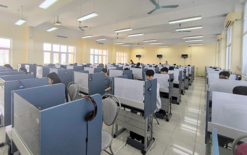 Thí sinh dự thi HSA năm 2024 (Ảnh: VNU)