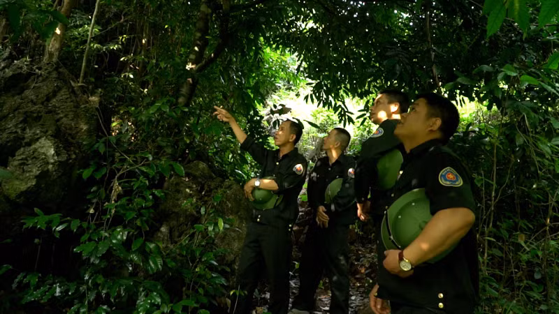 Lực lượng bảo vệ rừng tỉnh Lạng Sơn tuần tra, kiểm tra phòng, chống nguy cơ cháy rừng.