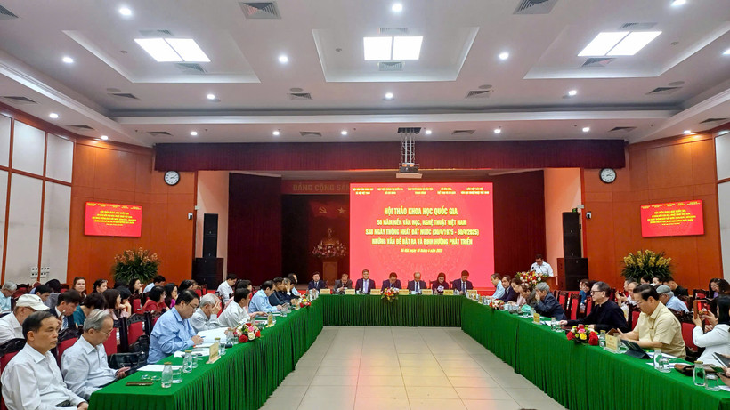 Toàn cảnh hội thảo khoa học quốc gia "50 năm nền văn học, nghệ thuật Việt Nam sau ngày thống nhất đất nước (30/4/1975-30/4/2025) - Những vấn đề đặt ra và định hướng phát triển".