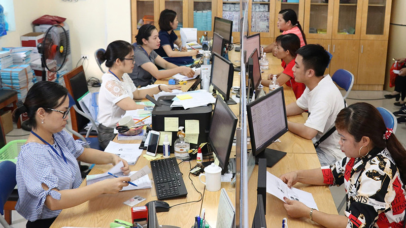 Người lao động làm thủ tục hưởng trợ cấp thất nghiệp tại Trung tâm Dịch vụ việc làm tỉnh Bắc Giang